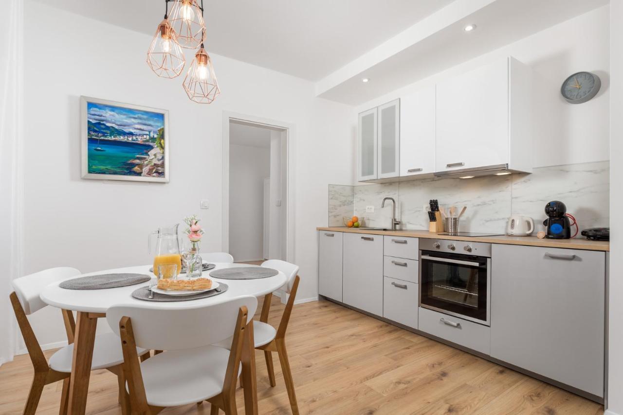 Cozy On Korzo Apartments ริเยกา ภายนอก รูปภาพ